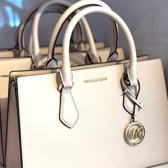 Michael Kors Sheila Medium Satchel Bag Powder Blush - Picture 5 of 9